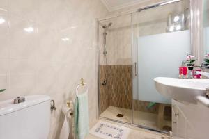 rentafive - Cerca del puerto - 2 min andando playa