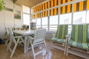 rentafive - Cerca del puerto - 2 min andando playa