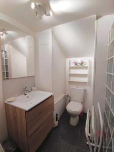 Private 1 bedroom flat with Garden Access in Le Pecq