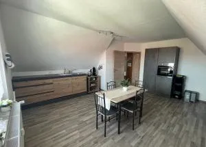 2,5 Raum Ferienwohnung möbliert Dachgeschoss Niederorschel - Gerterode