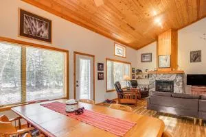 Family Cabin with Private Dock on Caribou Lake! - Hovland