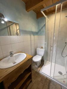 Chalets Chalet montagnard 15 personnes - proche du centre du village : photos des chambres