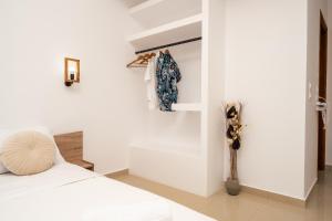Cest La Vie Rooms and Suites