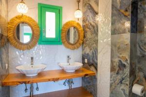 La Scala Luxury Villa Nana Mouskouri