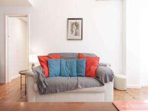 Akicity Ourique Light