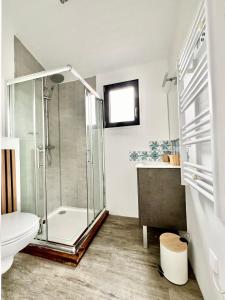 Maisons de vacances NUIKI Lodges - Gites : photos des chambres
