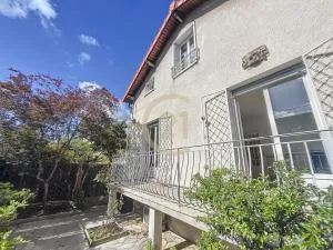 JO Family House - 沙图