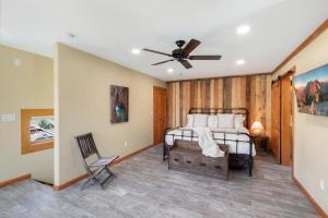 736 12 B Main Street, Loft Studio