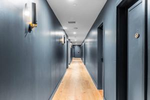 Historic Hotel, King Bed, Market Square View, Room # 201