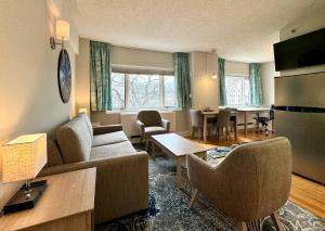 One-Bedroom Deluxe Two Bed XL Suite room in The GEM Museum Suites