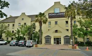 RoadLodge Cape Town International Airport -Booked Easy - Matroosfontein