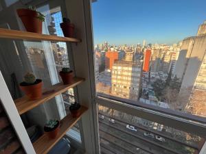 Luminoso, excelente ubicación sobre Bv Oroño