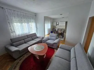 Apartment Sutic - Novi Stafilić