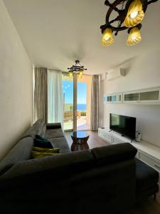 Sun Hill Green Coast, Palase