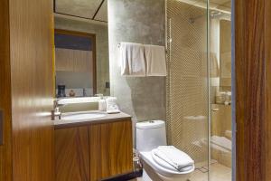 Sunny, Spacious & Amazing Amenities