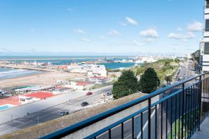 Depto con Amplia Terraza frente a Playa Grande en Edificio Premiado