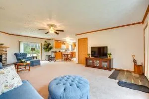 Serene Zanesville Getaway Hot Tub, 2 Decks! - Georgetown Serene Zanesville Getaway Hot Tub, 2 Decks! - Georgetown