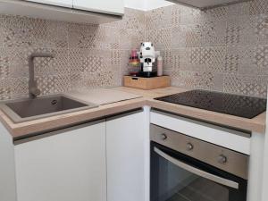 Flora Plemmirio Home