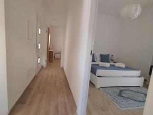 Flora Plemmirio Home