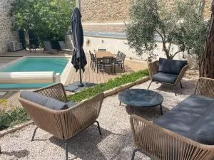 La Petite Ecurie - Fontjoncouse