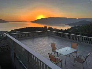 Golden View Apartments - Zelenika
