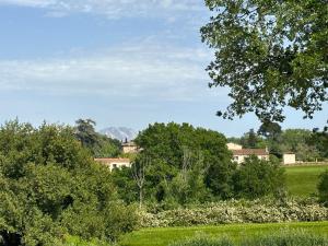 Havre de paix au sein dun T3 dune bastide aixoise