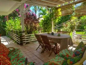 Appartement Papay dans Villa Fleurs des Iles - 勒沃克兰