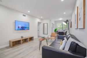 Prime Location Apartment at Calle Ocho