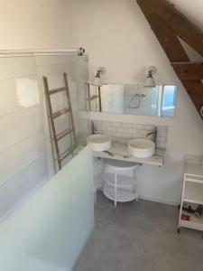 Maison cosy avec extérieur et piscine partagée