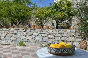 Ellis Hydriot villa in Kamini, Hydra