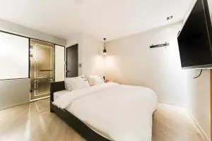 2 Heaven Hotel Songdo - Amnam-ni