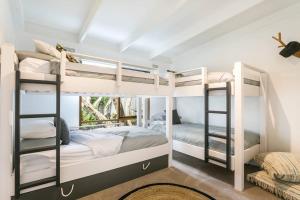 Sorrento Beauty with Sparkling pool