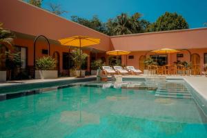 Hotel Amavi