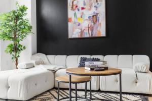 Stylish 1BR in Wynwood with Pool and Gym Views