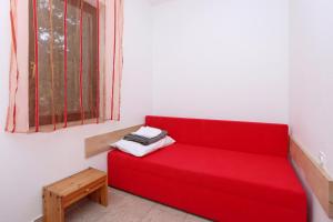 Apartments with parking space Pag - 18345