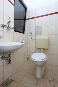 Apartments with parking space Pag - 18345