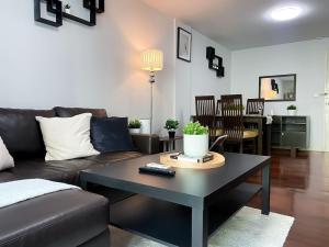 Spacious 53 SQM - BTS Thong Lo - Ultra Fast WiFi