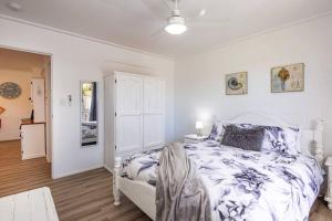 Puppies&Pancakes at Innes Park Opp Park&Beach Dogs welcome inside