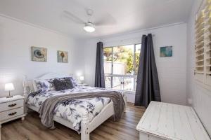 Puppies&Pancakes at Innes Park Opp Park&Beach Dogs welcome inside