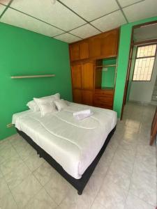 Casa amplia con garaje