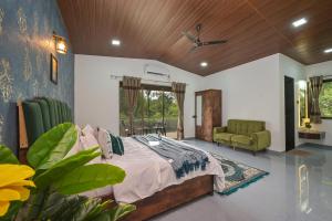 Lifeline Villas - Exquisite Pawna Lakeview Estate with Expansive Infinity Pool