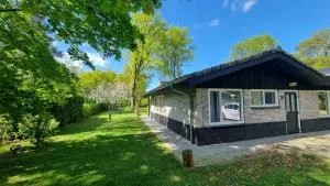 Gezellige, luxe bungalow 't pareltje in het bos in Hardenberg "Rheezerveen"woning 20 - Rheezerveen