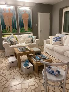 Great 4-bedroom villa w heated eco pool