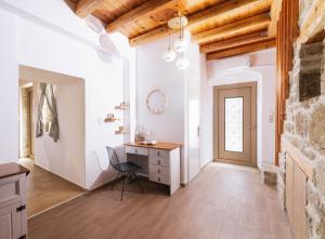 Faidra House