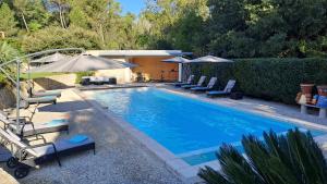 Maisons de vacances VILLAS BEAUMONT avec piscine et jacuzzi proche D'UZES ET ANDUZE : photos des chambres