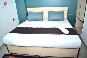 Qotel Hotel Rama Rohini Sector-24 Couple Friendly