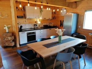 Chalets Chalet en bois, 5 a 7 pers, proche Ballon d-Alsace : photos des chambres