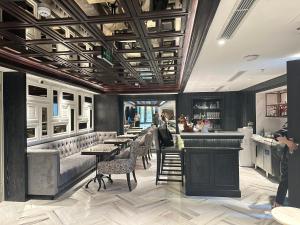 Luxe Paradise Premium Hotel Pham Hong Thai