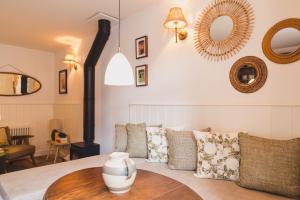 Buckingham Mews_Flint Cottage 2