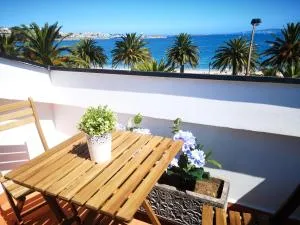 PRECIOSO ATICO CON TERRAZAS FRENTE A LA PLAYA DE SANTA CRISTINA - Fonte Culler